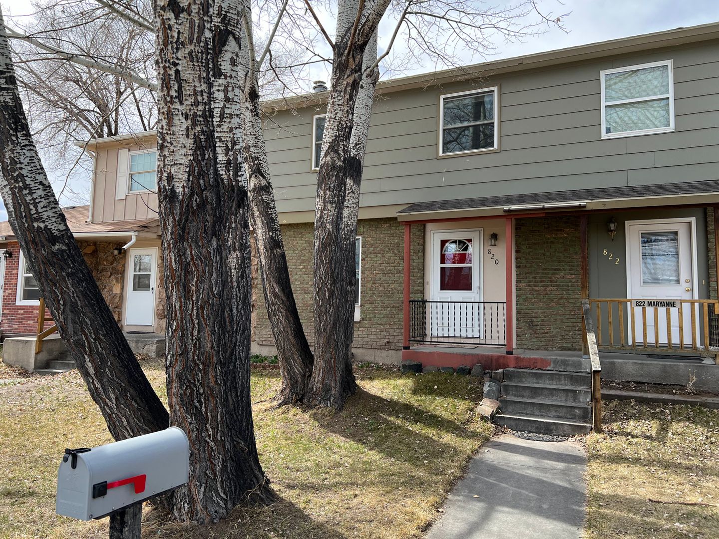 Riverton House: 820 Mary Anne Dr.