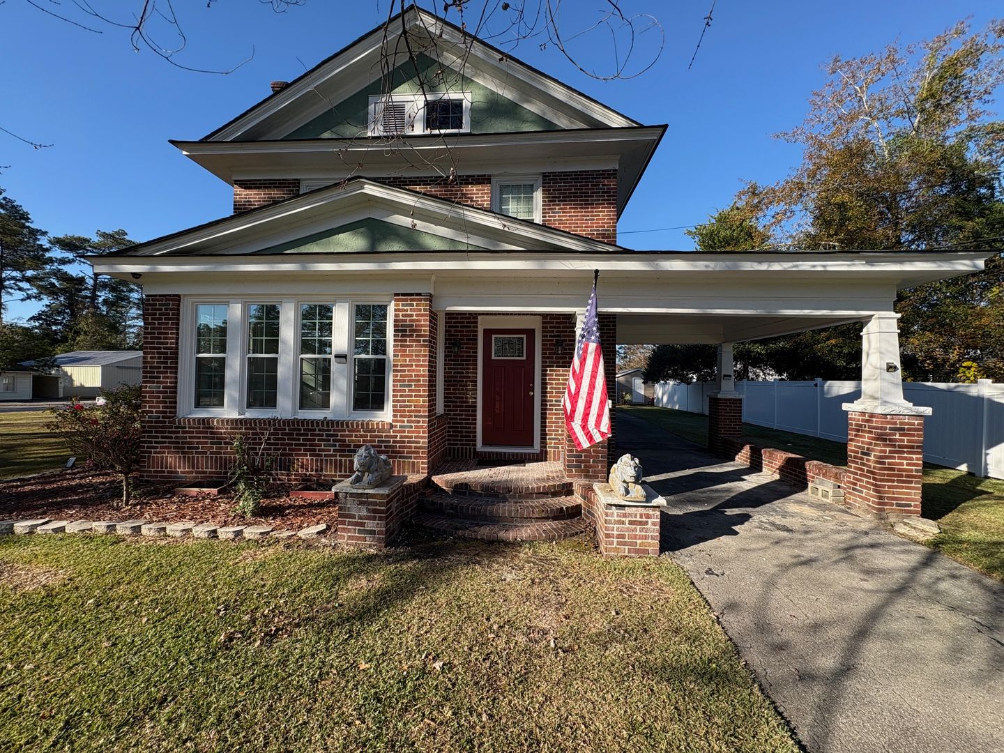 New Bern Apartment: 1914 Trent Blvd