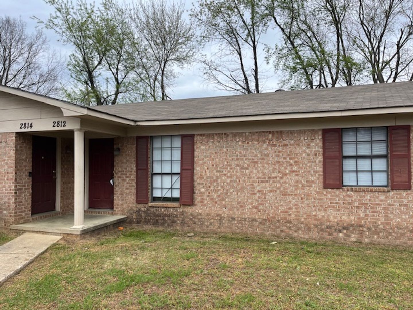 Russellville Apartment: 2800-2814 W E St