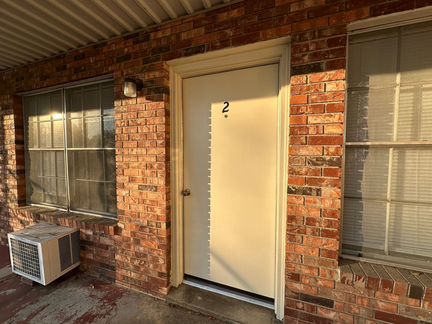 Russellville Apartment: 514 W K St 1-12