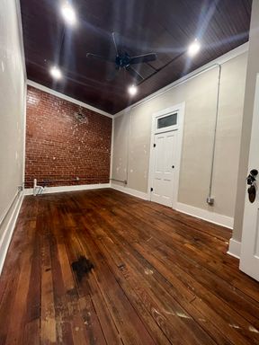 Office Space in beautiful historic downtown. Water, Electricity, and Wi-Fi paid