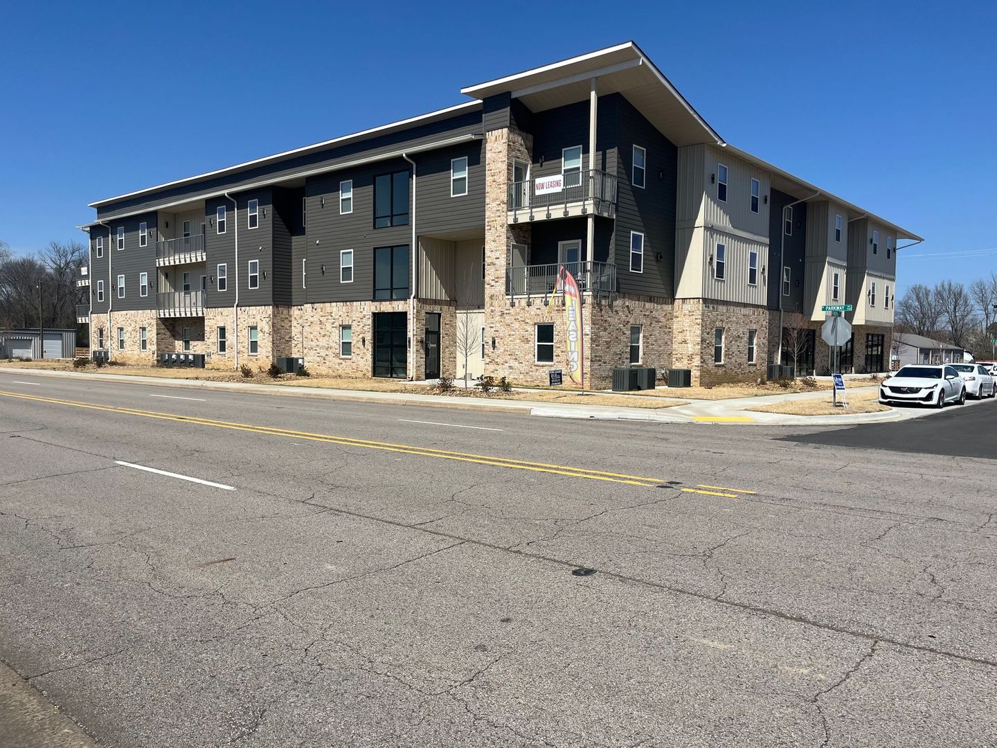 Russellville Apartment: 401 N Independence Ave