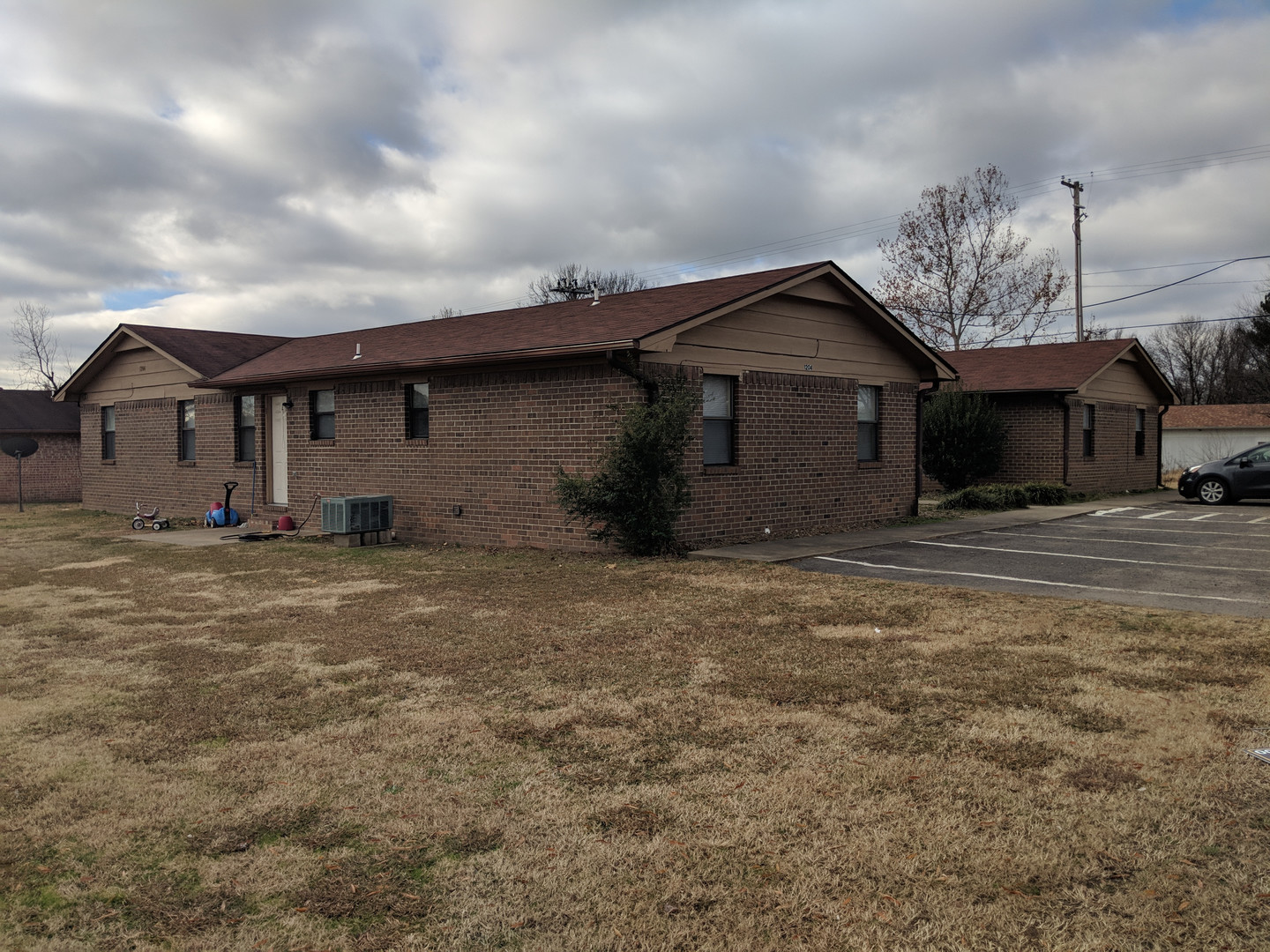 Russellville Apartment: 1204 South Frankfort Avenue