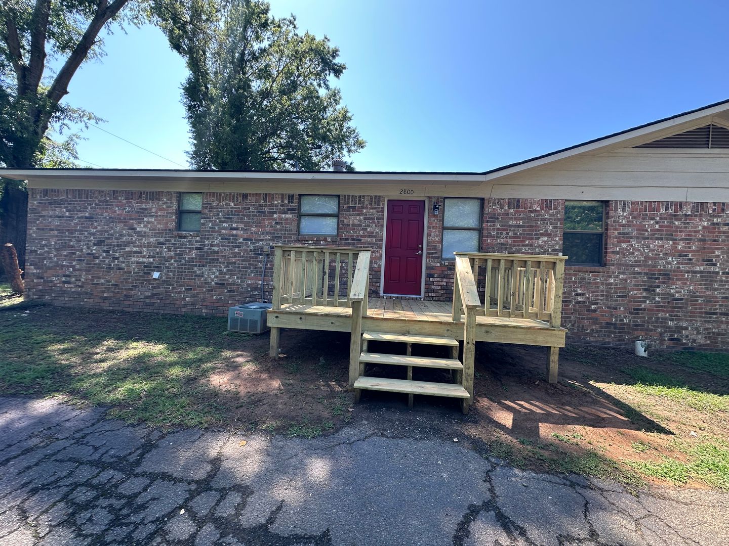 Russellville Apartment: 2800-2814 W E St