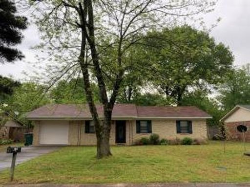 3 Bed 2 Bath Rental at 1101 Muskogee, Russellville, AR – photo 1