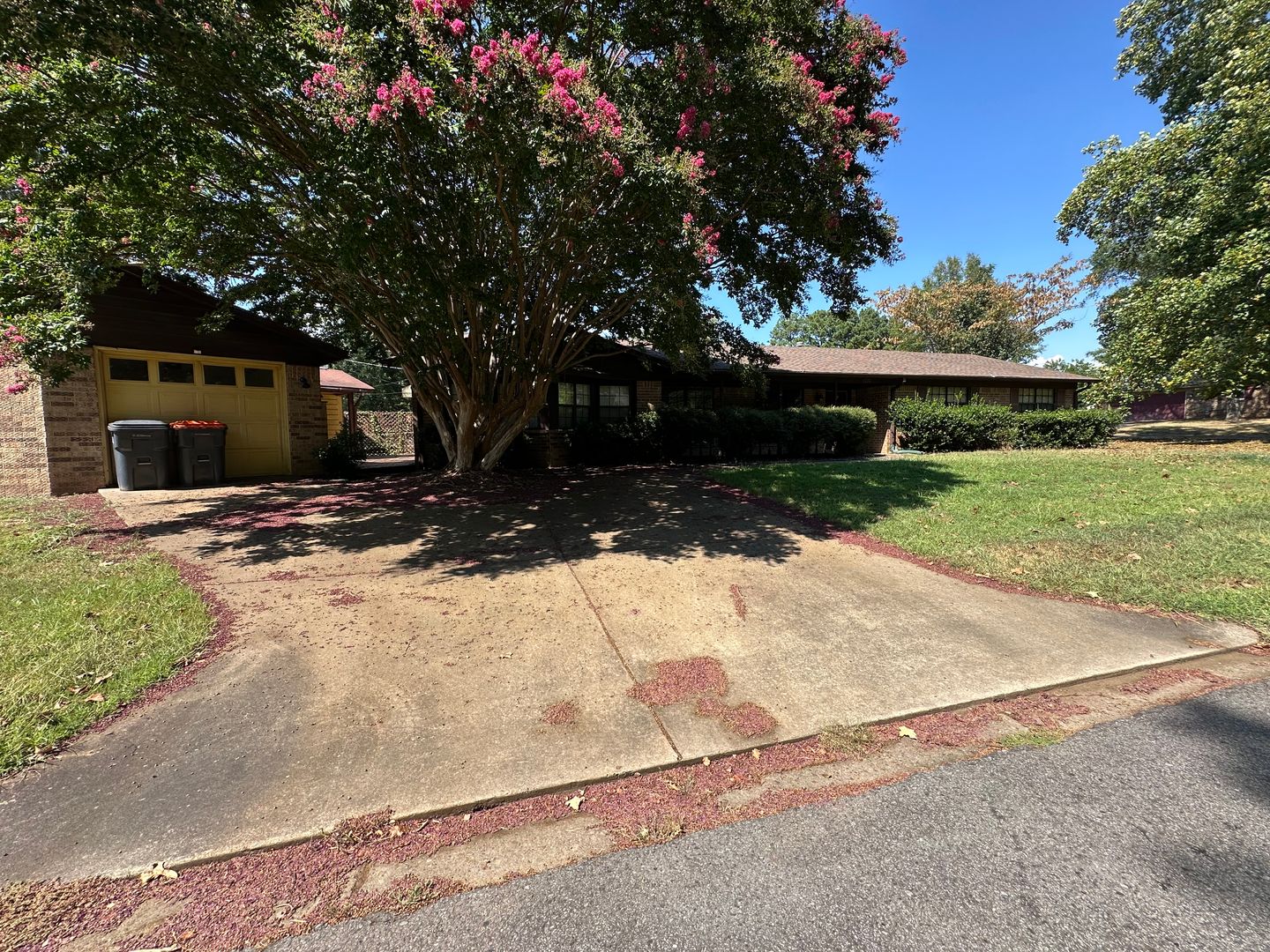 Russellville House: 1202 West 18th Terrace