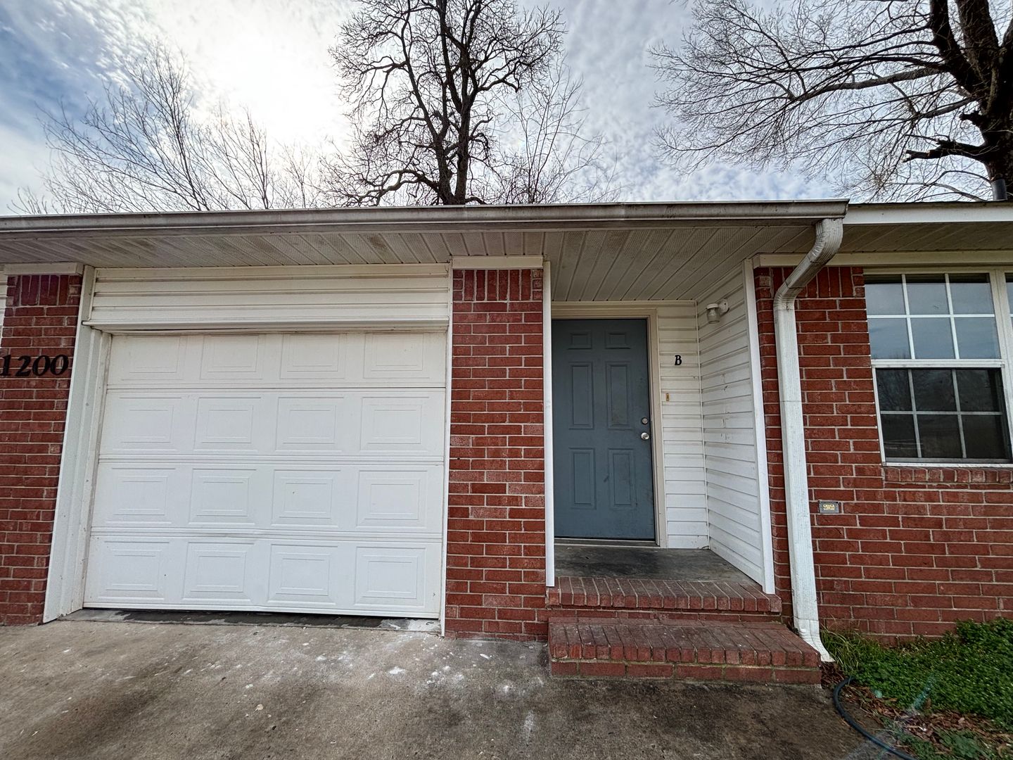 Russellville Apartment: 1200 S El Paso