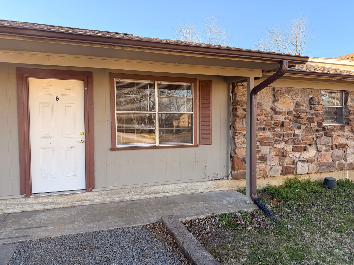 Russellville Apartment: 1502 S Commerce