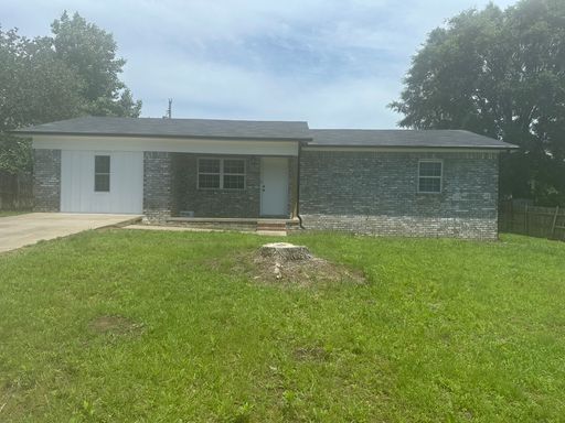 3 Bed 1 Bath Rental at 42 Crestridge Dr, Dover, AR – photo 1