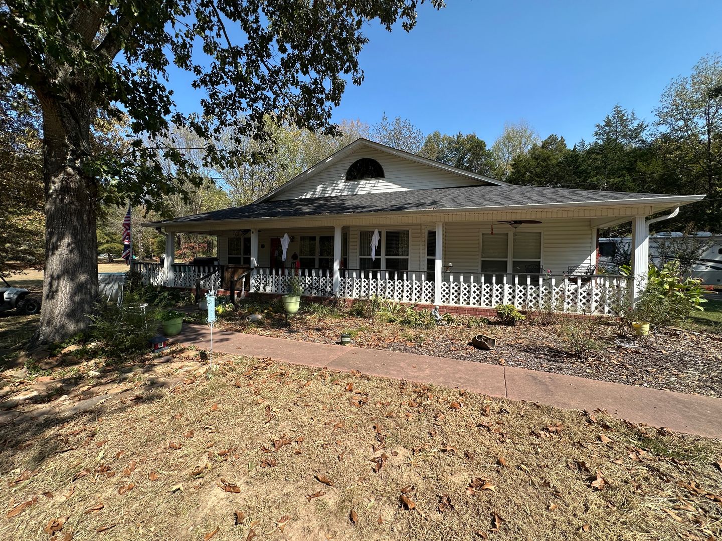 Dover House: 1025 Bayou Ridge Loop
