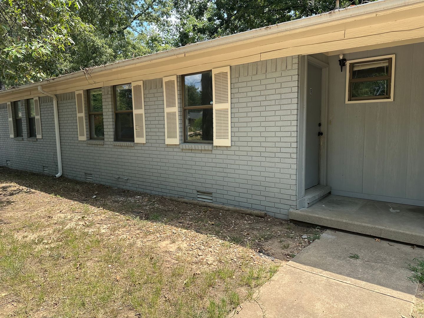 Russellville Apartment: 406 N Joplin Pl