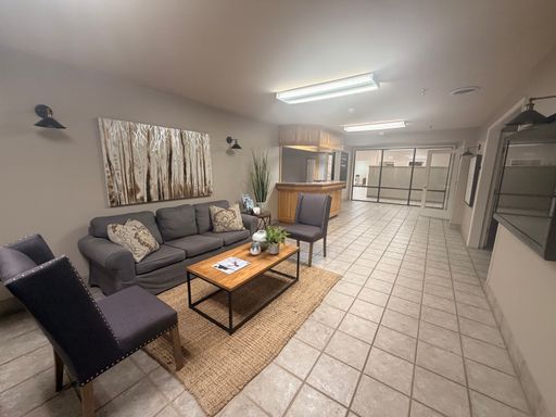 Office Space for Lease – Great Location! – photo 1
