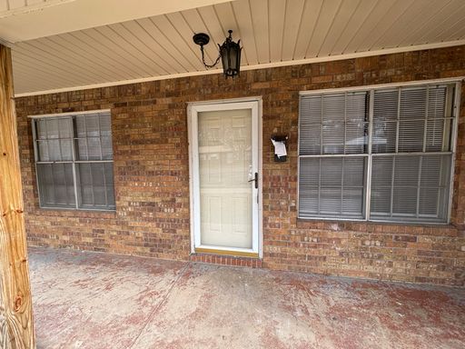 Conveniently located 2-bedroom, 1-bathroom apartment – photo 1