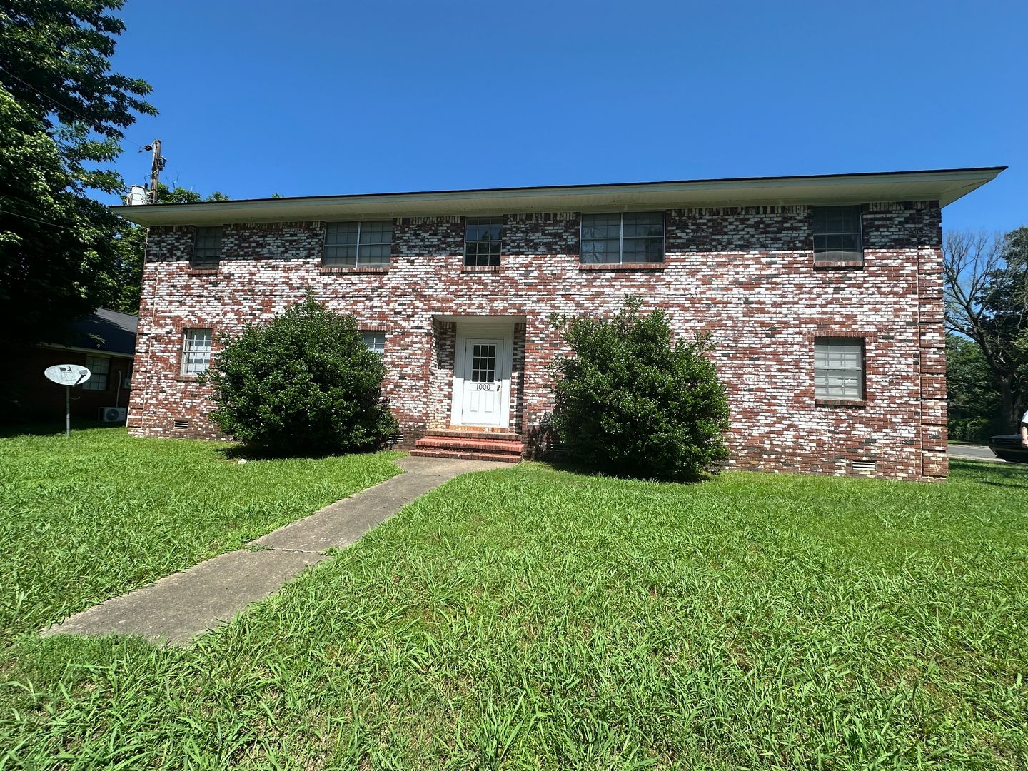 Russellville Apartment: 1000 N Denver, Apt 1-4