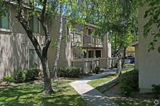 Beautiful 2/2 Apartment w/Washer/Dryer Hookups! Please Read Entire Ad For Details! – photo 1