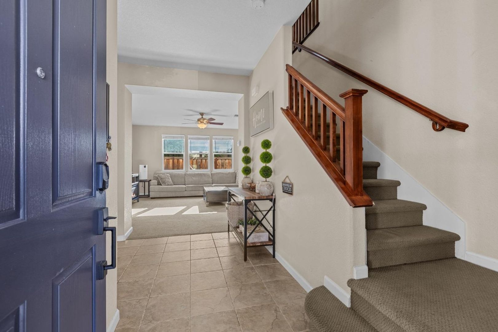 5208 Sun Chaser Way, Sacramento, CA 95835