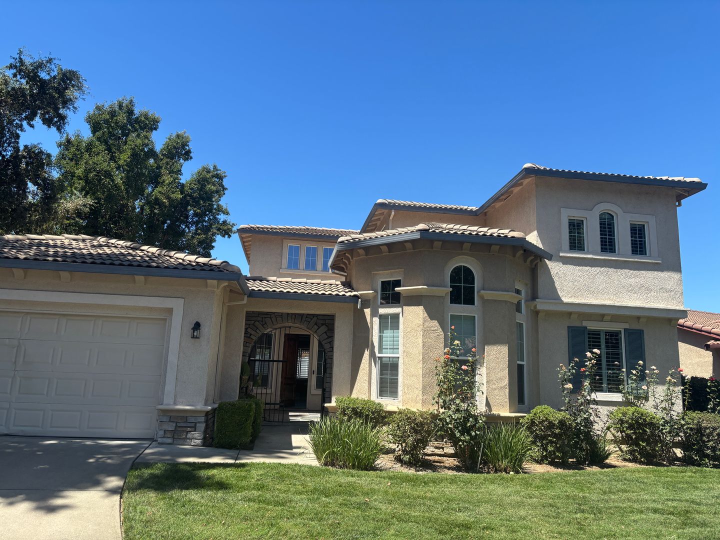 Sacramento House: 3464 Swallows Nest Lane (Golf Course)!!!