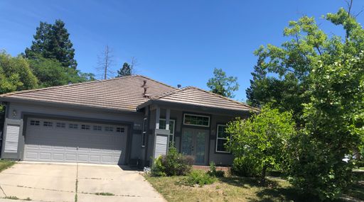Adorable 3/2 Single Story Elk Grove Home (Please read ENTIRE ad for viewings) – photo 1