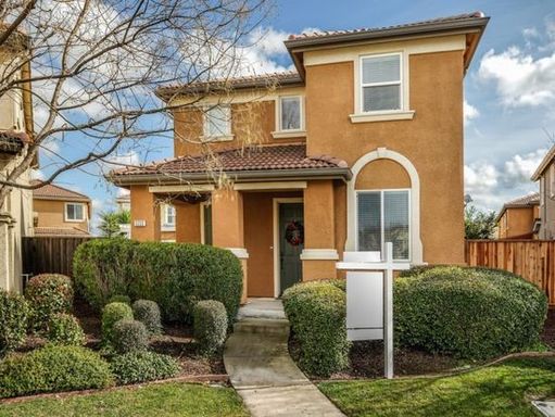 Gorgeous 3/2.5 with Office AND Bonus Room (PLEASE READ ENTIRE AD BEFORE REQUESTING A VIEWING). – photo 1