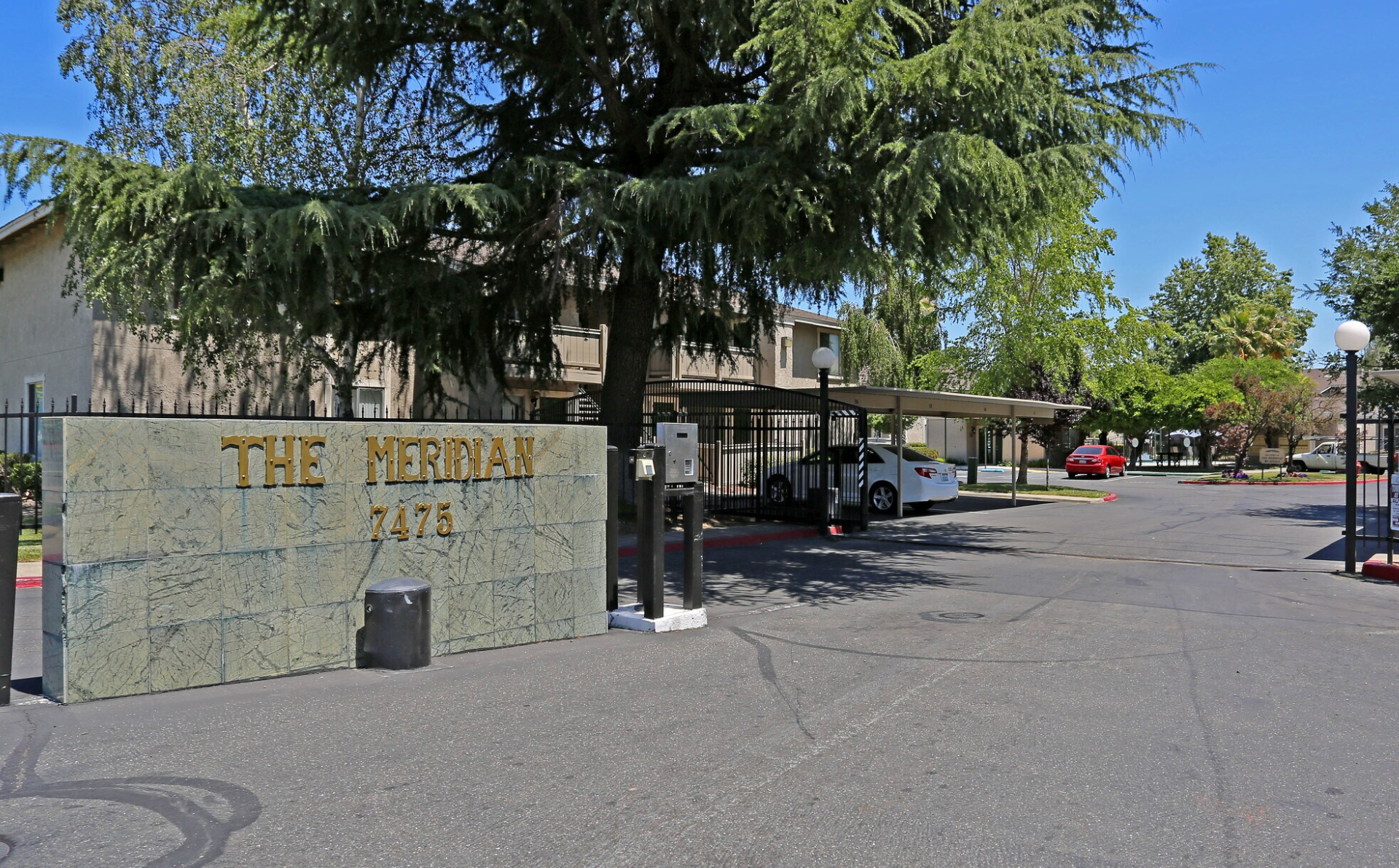 Sacramento Apartment: 7475 Stockton Blvd