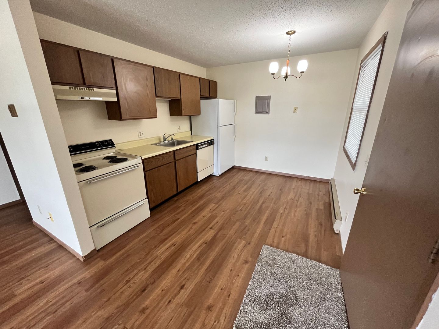 Altoona Apartment: 146 10th St W