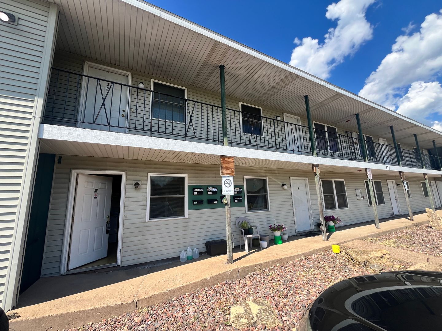 Eau Claire Apartment: 970 W Hamilton Ave