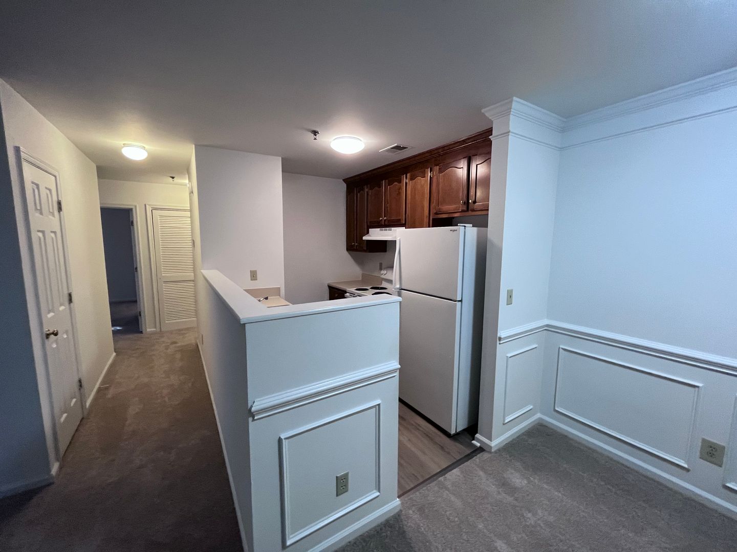 Charlottesville Apartment: 300-332 Commonwealth Court & 2427 Peyton Drive