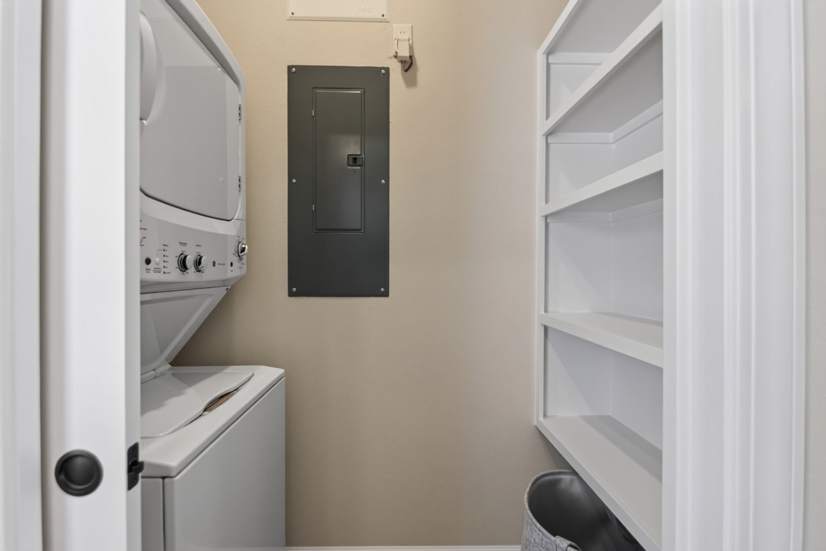 The Scott - 201 E 17th Street 7 of 12