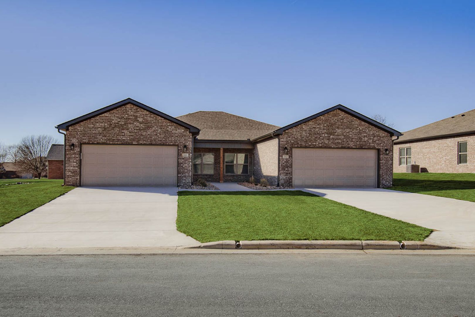 Mountain Home House: 336 Turnberry Court