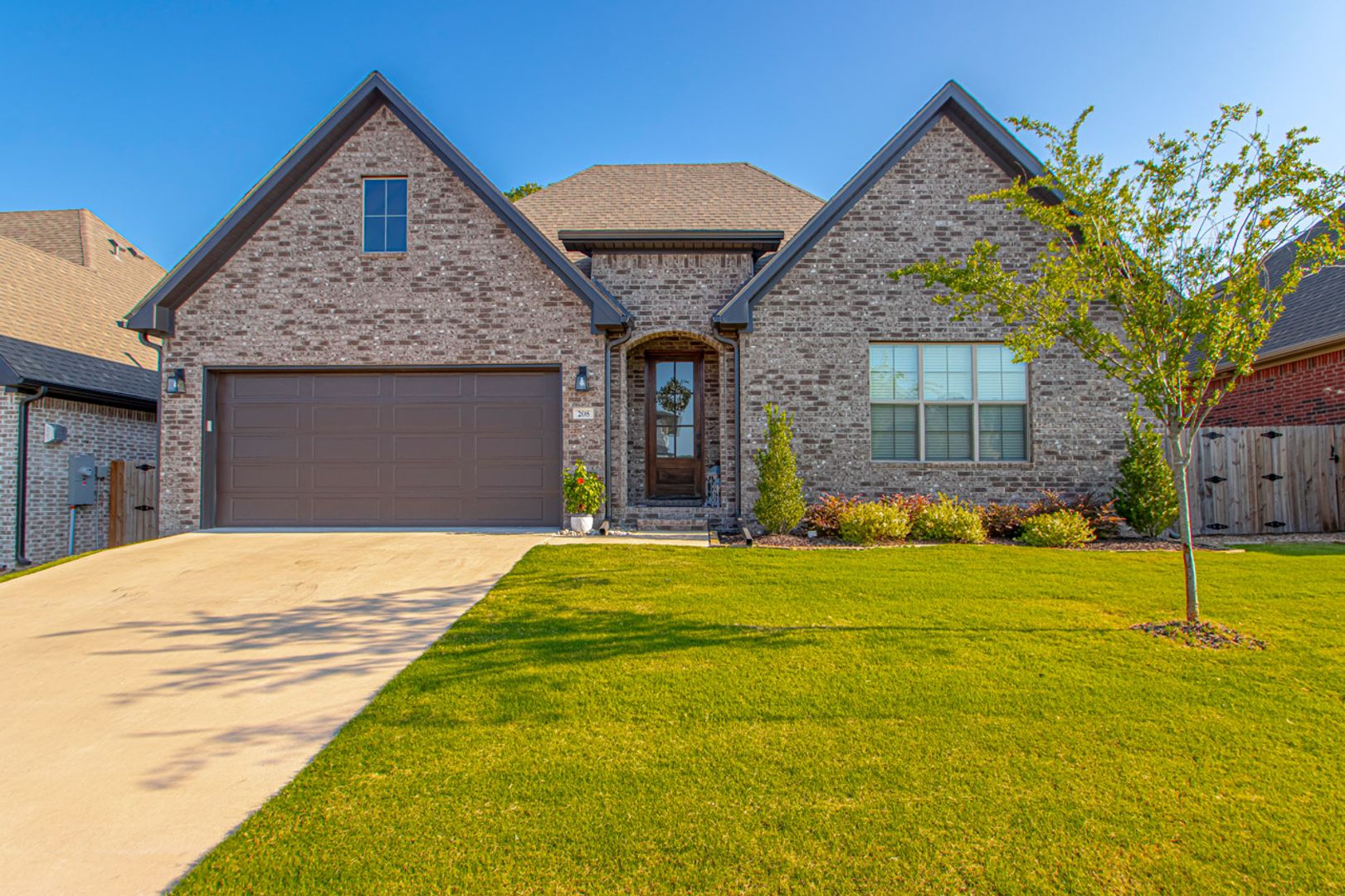 Little Rock House: 208 Kanis Ridge Drive