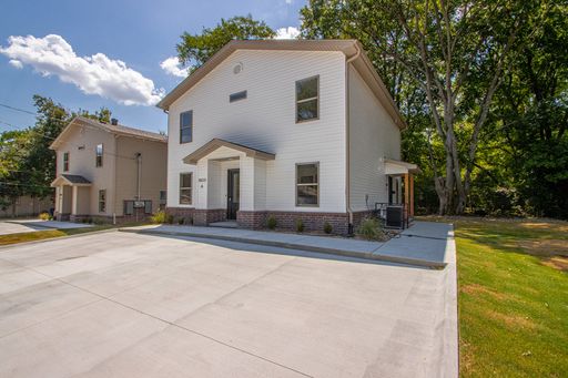 New Construction energy efficient Duplex - 2bedroom 1 1/2 Bath – photo 1
