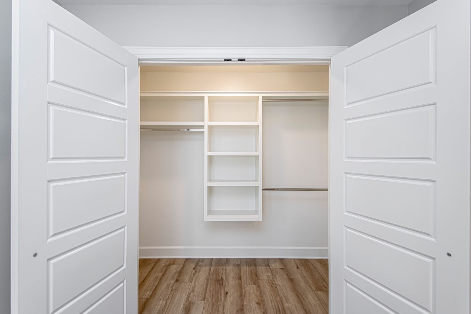 1 Bed 1.5 Bath Luxury Energy Efficient Townhome - Rockwater Village 10 of 12