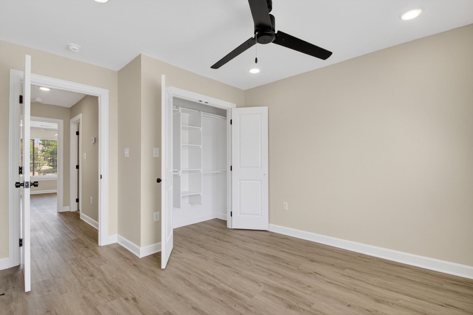 The Scott - 201 E 17th Street 8 of 12