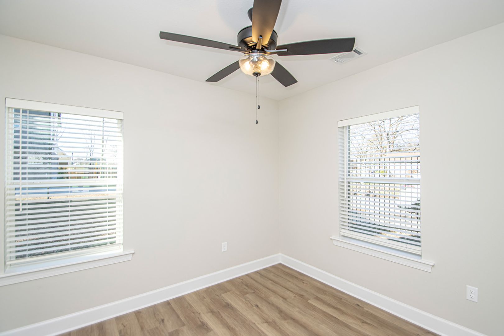 2 Bed 2 Bath 2 Car Garage Townhome in Rockwater Village 11 of 12