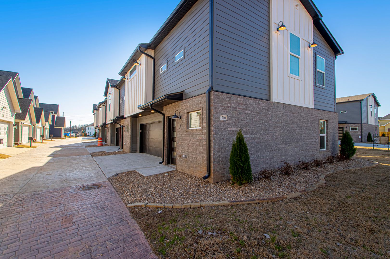 2 Bed 2 Bath 2 Car Garage Townhome in Rockwater Village 9 of 12
