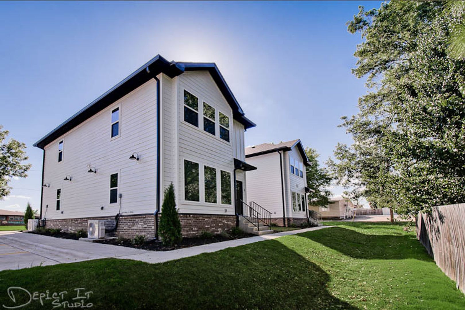309 E 3rd Street 2 of 12