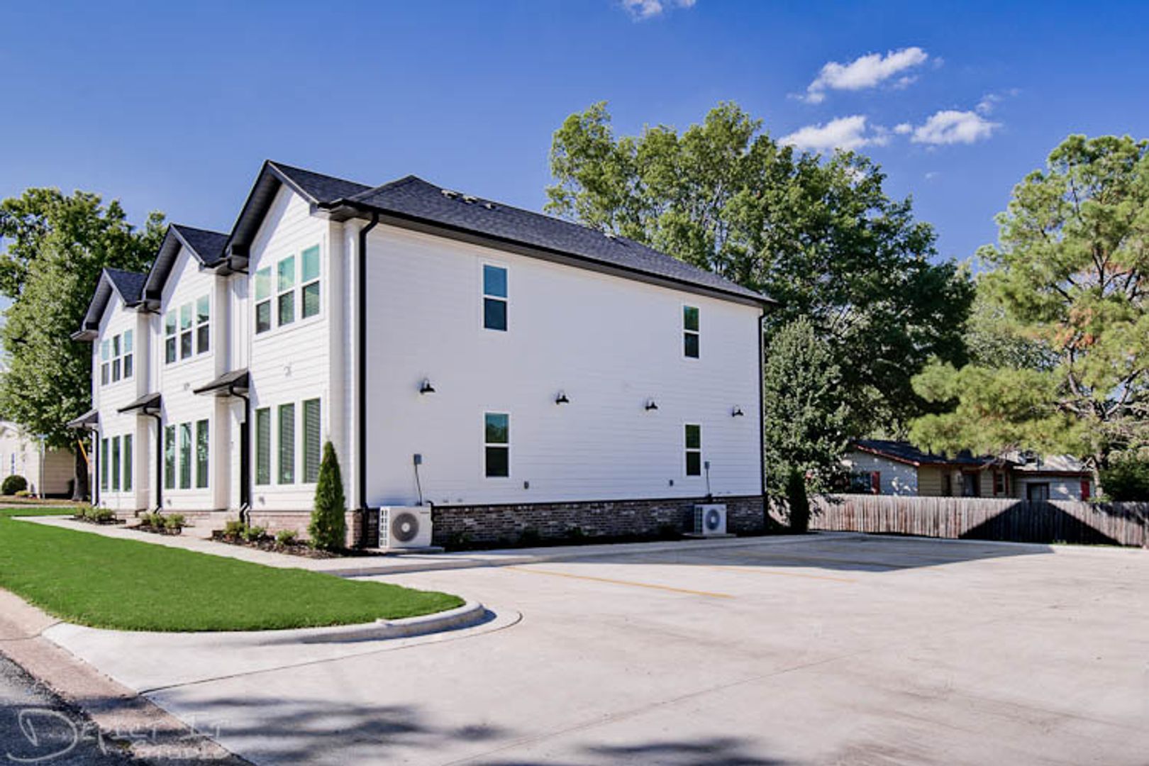 309 E 3rd Street 3 of 12