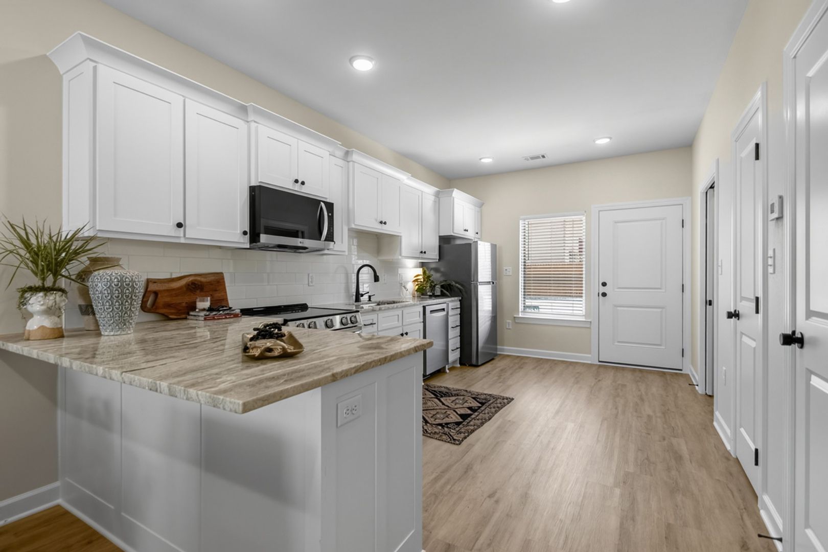 The Scott - 201 E 17th Street 5 of 12