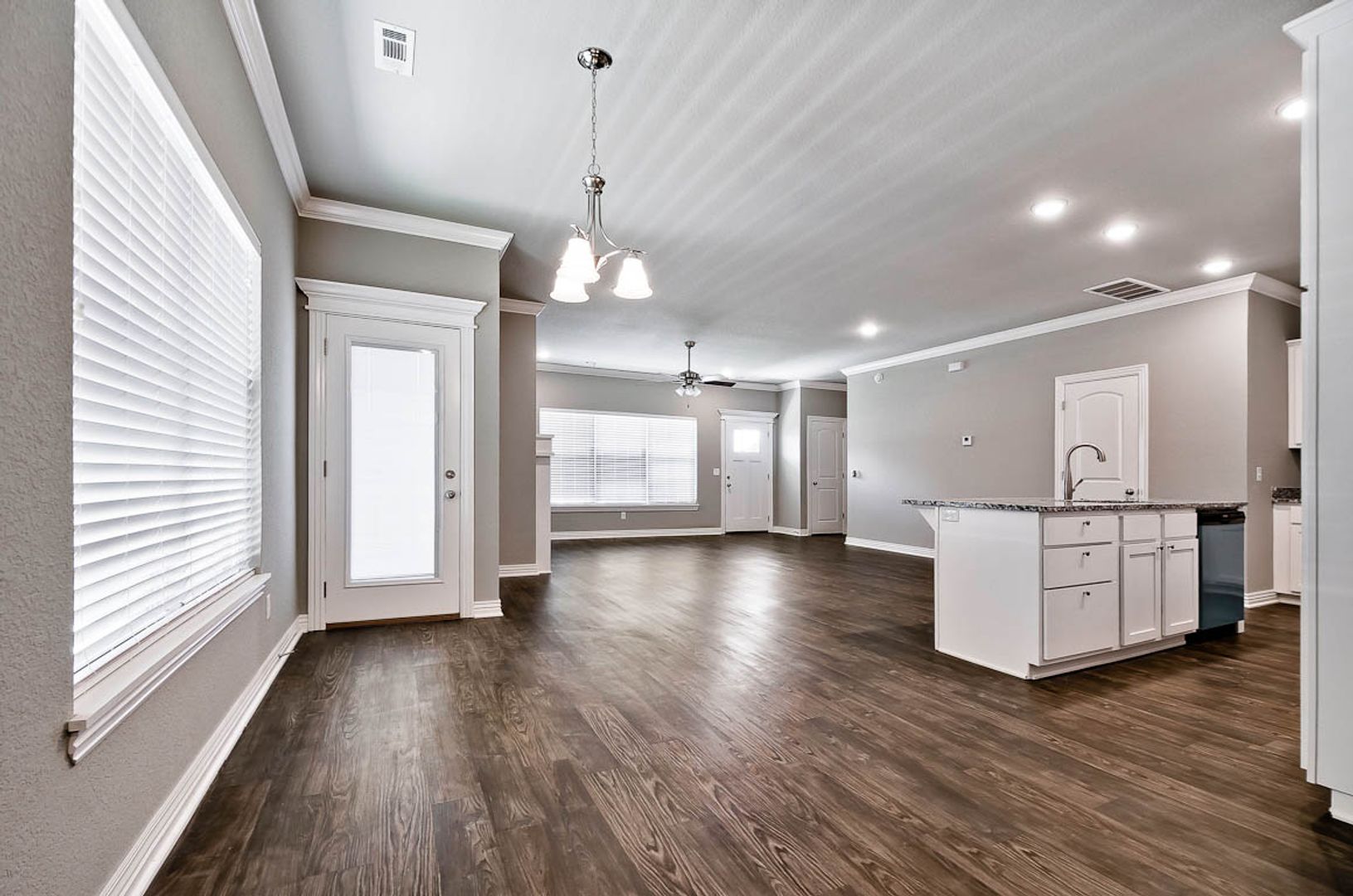 121 Unit B Carrington Ave 8 of 12