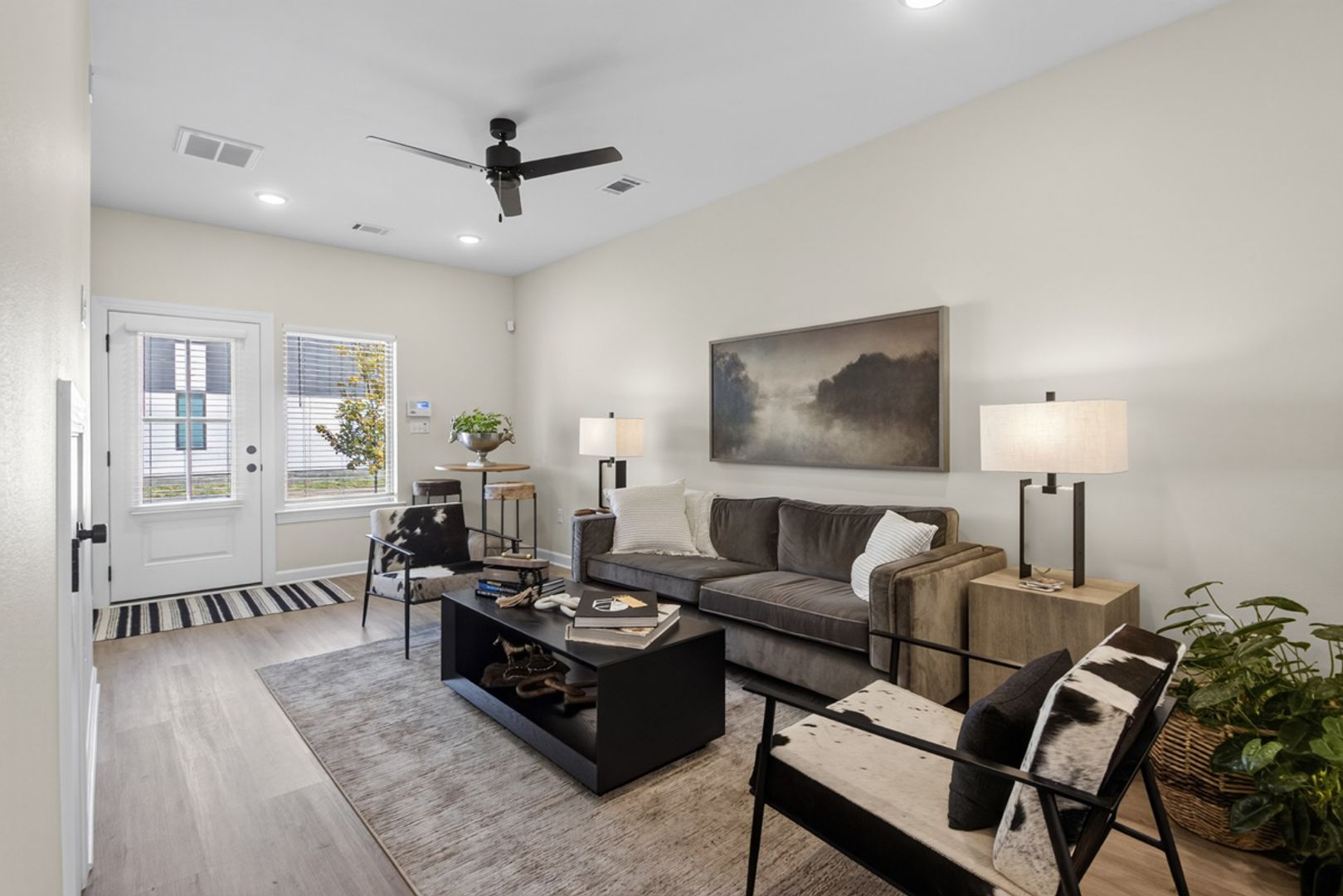 The Scott - 201 E 17th Street 10 of 12