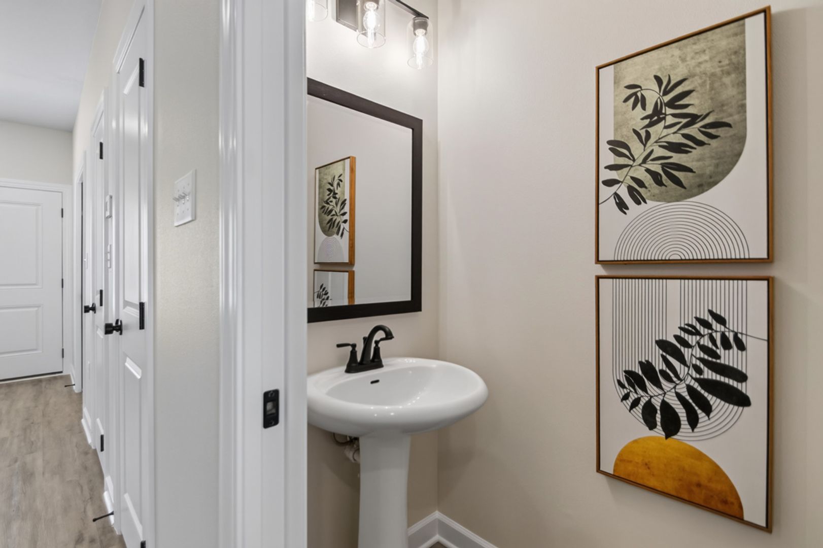 The Scott - 201 E 17th Street 6 of 12