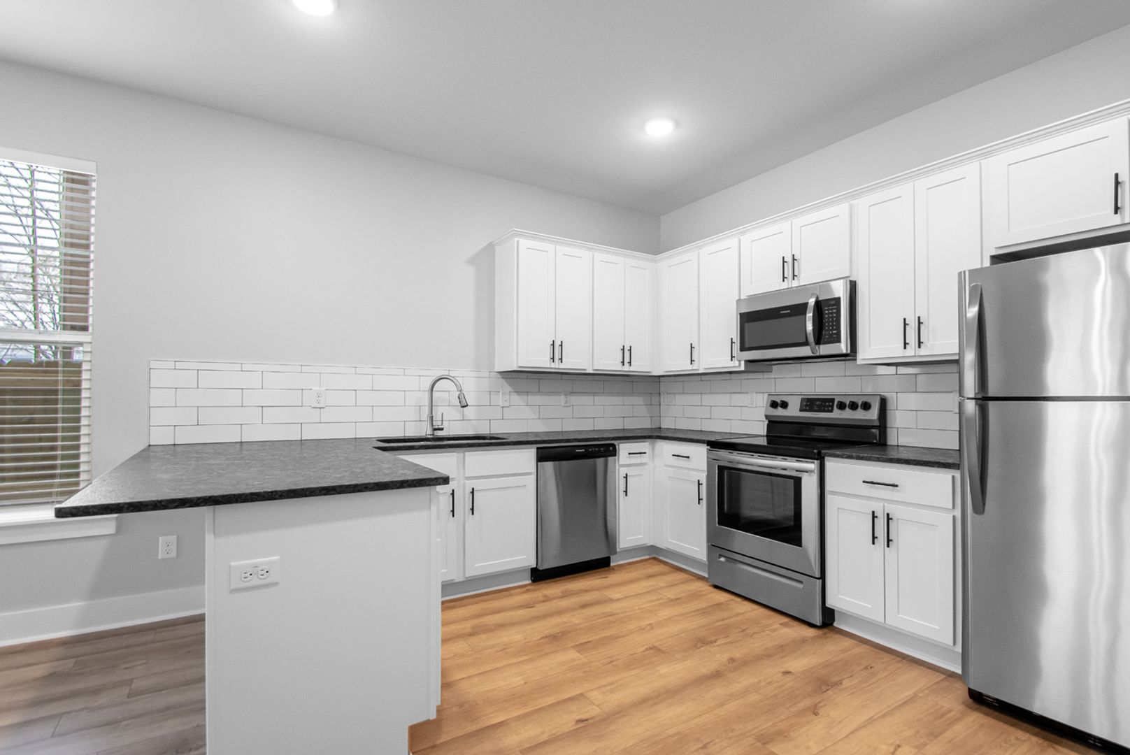 Argenta 1 Bed 1.5 Bath Luxury Energy Efficient Townhome 10 of 12