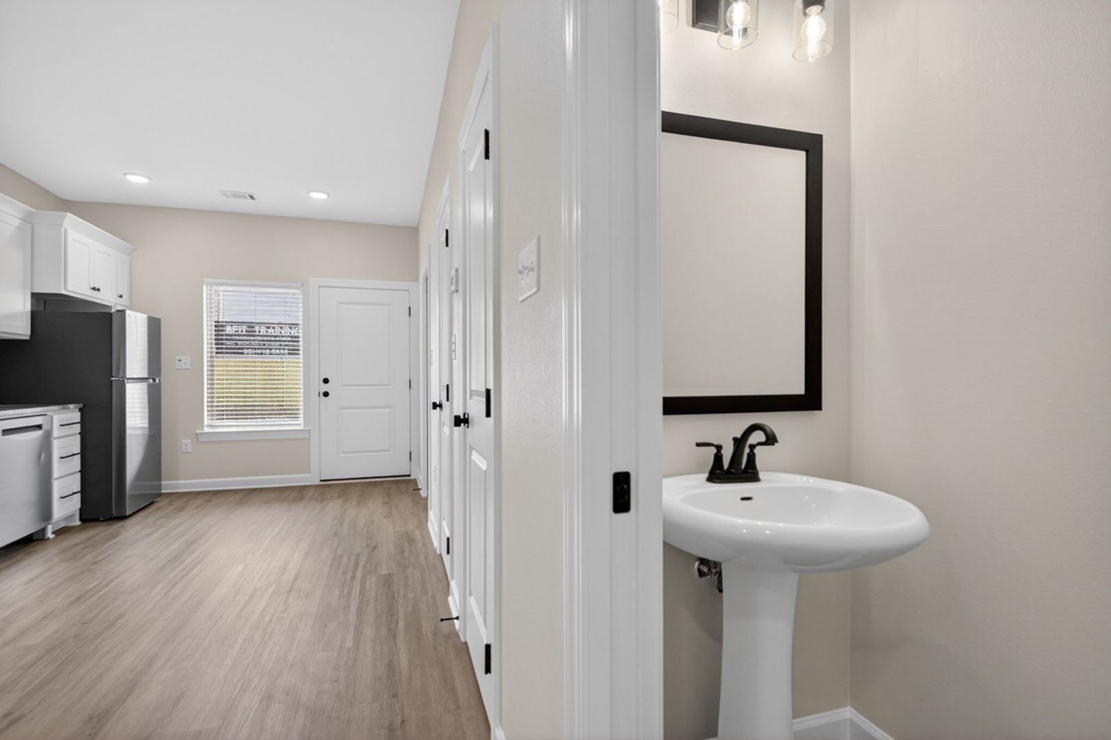 The Scott - 201 E 17th Street 5 of 12