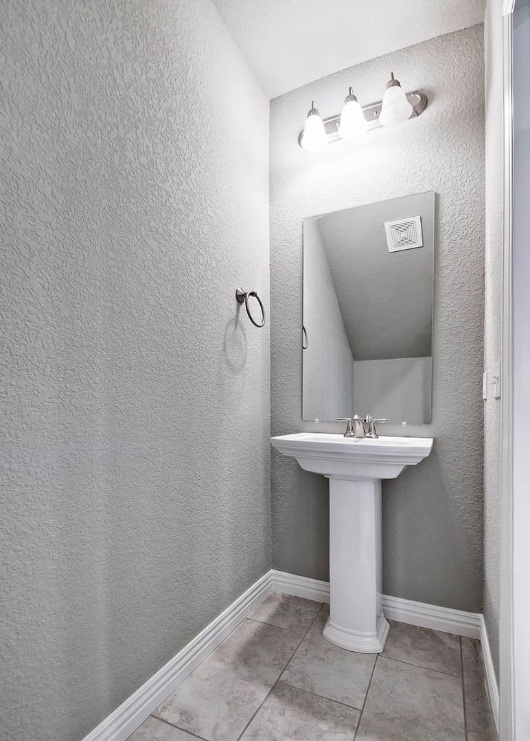 121 Unit A Carrington Ave 7 of 12