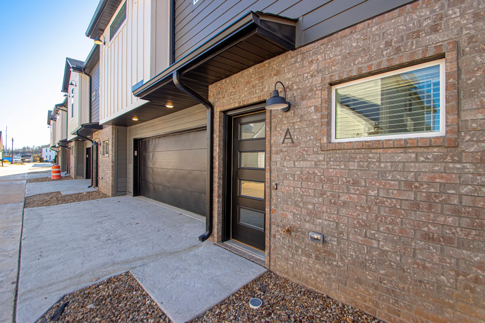 2 Bed 2 Bath 2 Car Garage Townhome in Rockwater Village 10 of 12