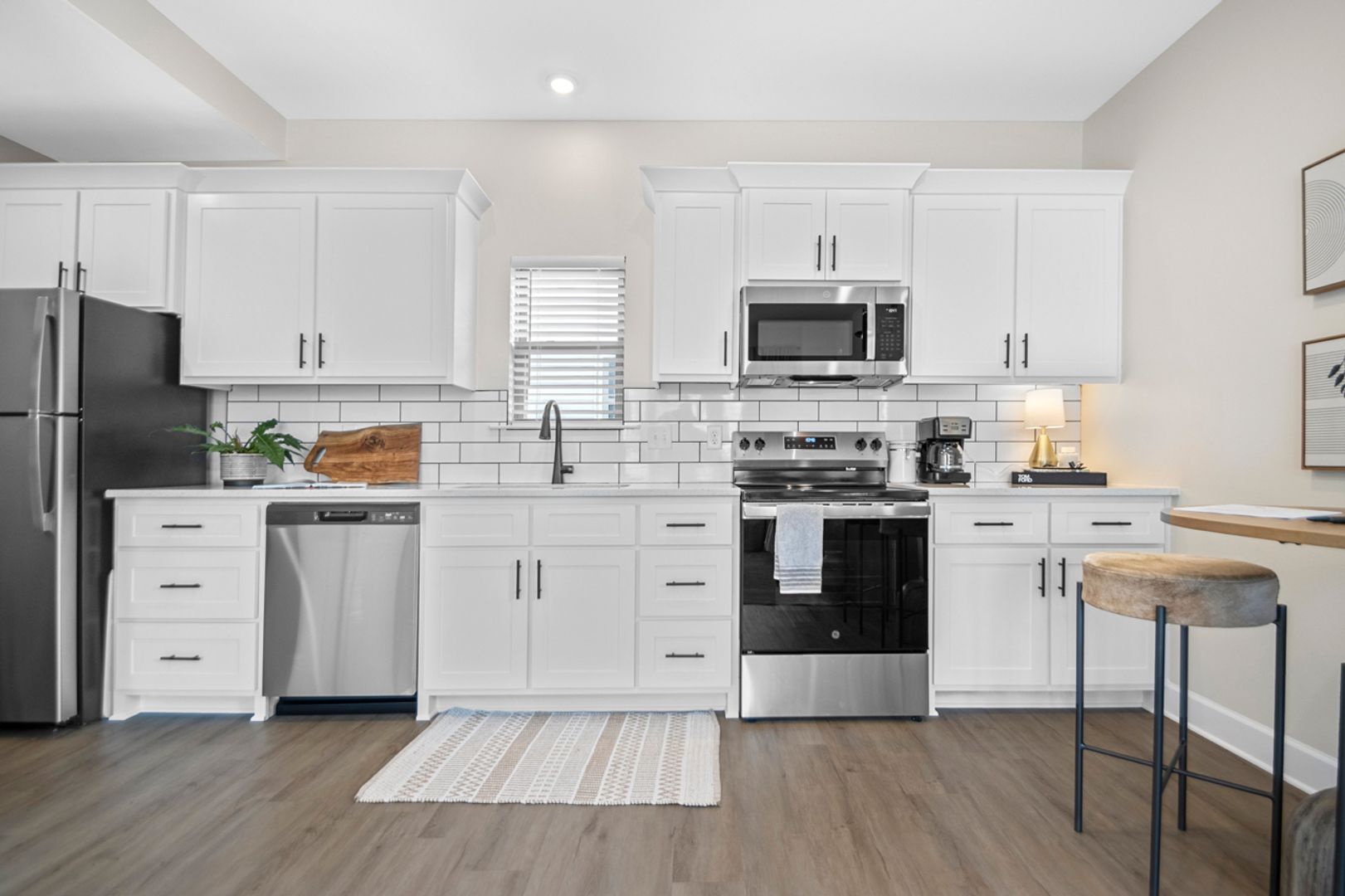 309 E 3rd Street 9 of 12