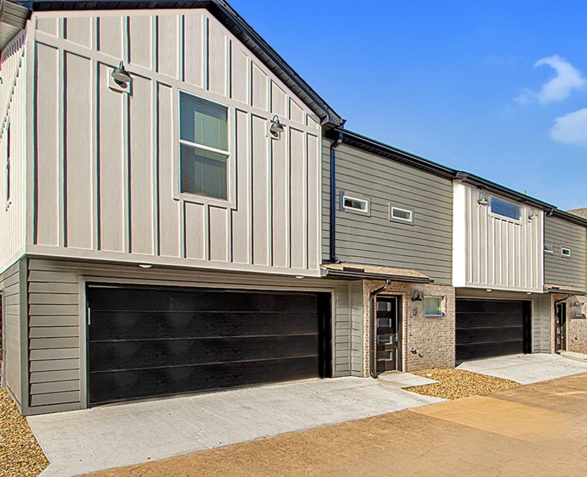 2 Bed 2 Bath 2 Car Garage Townhome in Rockwater Village 2 of 12