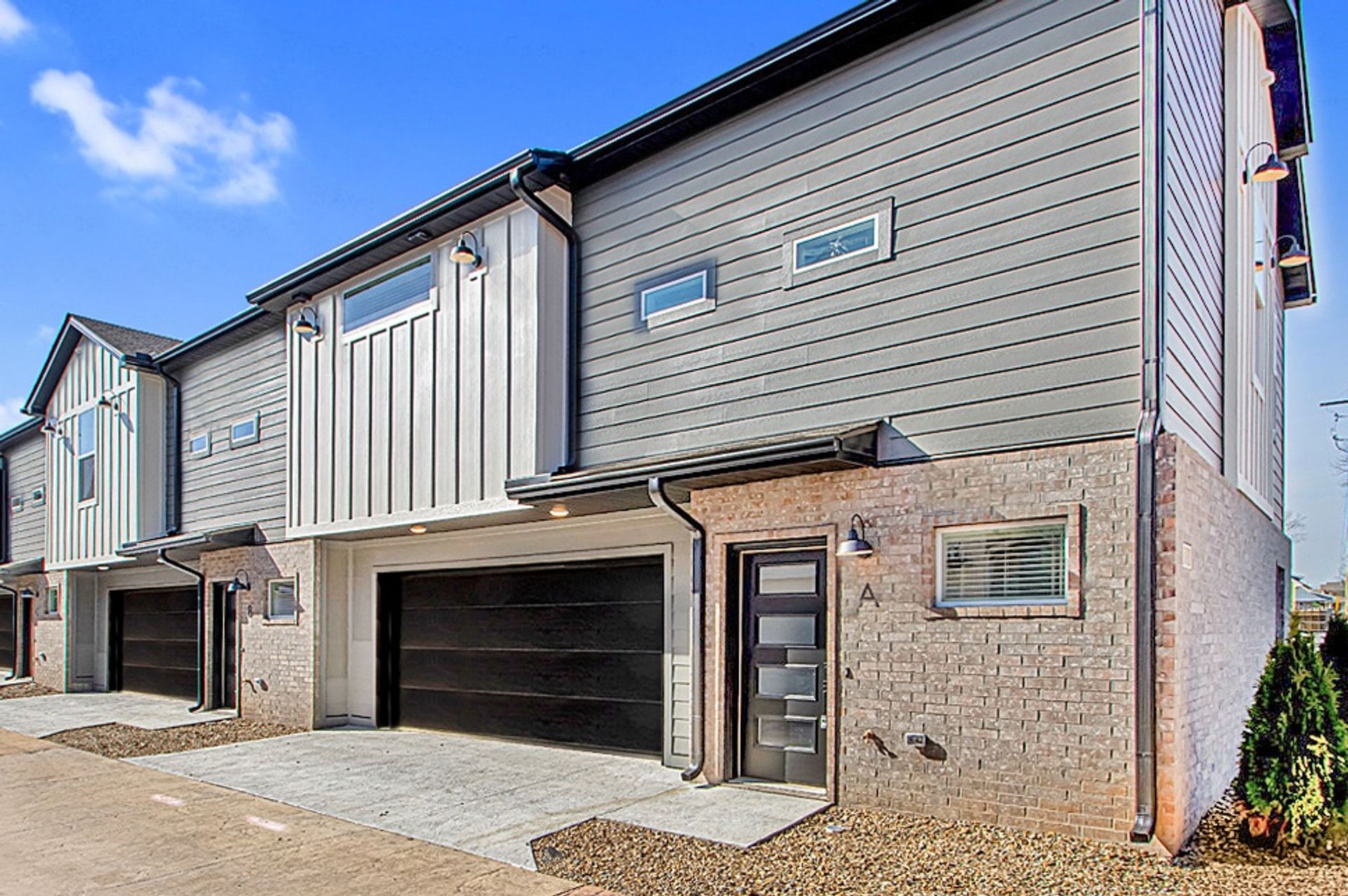 2 Bed 2 Bath 2 Car Garage Townhome in Rockwater Village 4 of 12