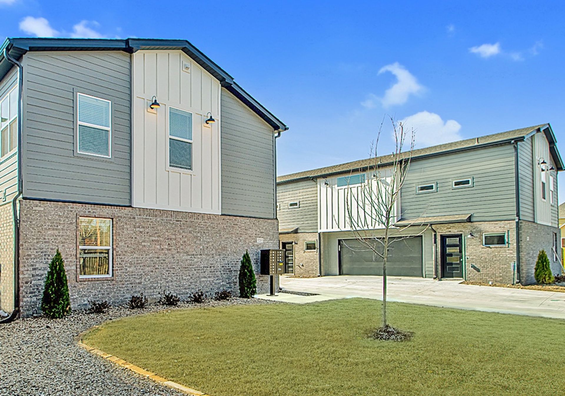 2 Bed 2 Bath 2 Car Garage Townhome in Rockwater Village 3 of 12