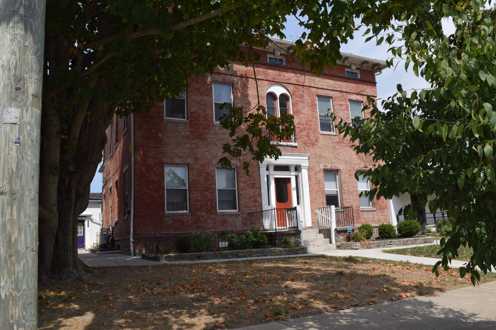 Delaware Apartment: 65 E. William St.